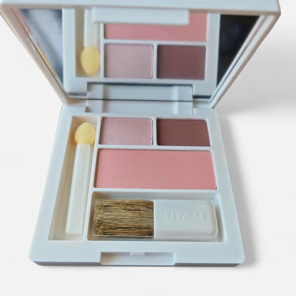 Clinique surge eyeshadow duo Rose wine and pink blush